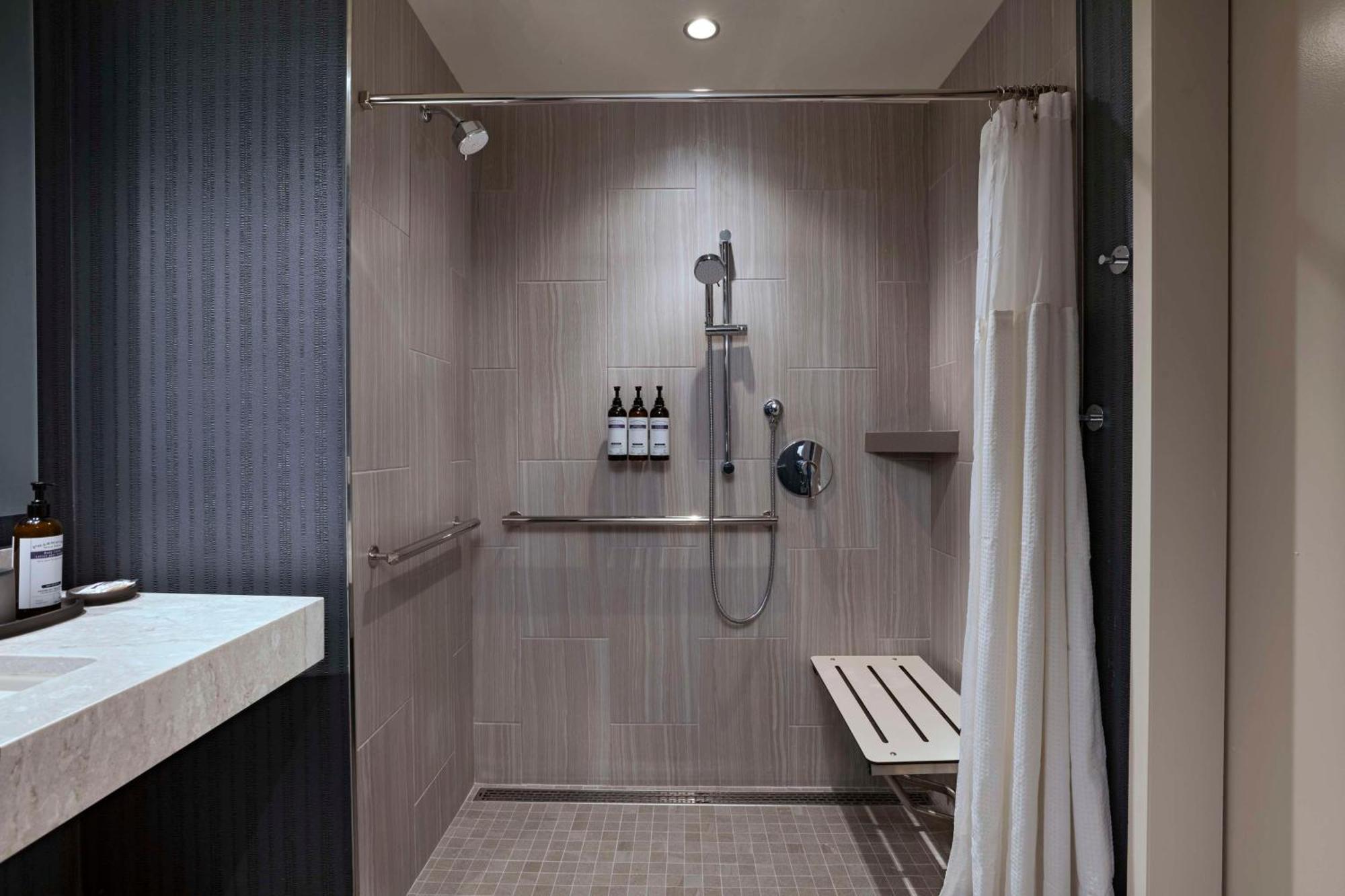 Hyatt Regency Conroe 호텔 외부 사진